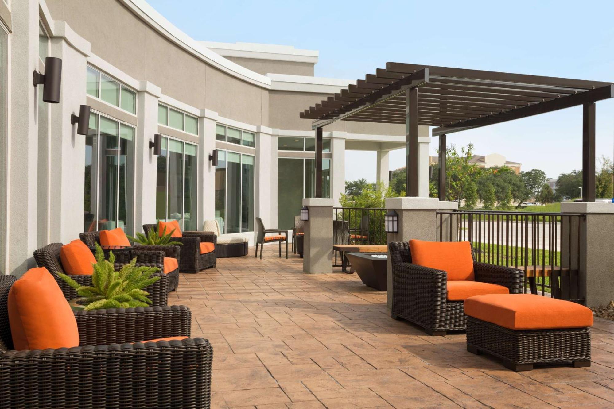 Hilton Garden Inn Houston-Baytown Buitenkant foto
