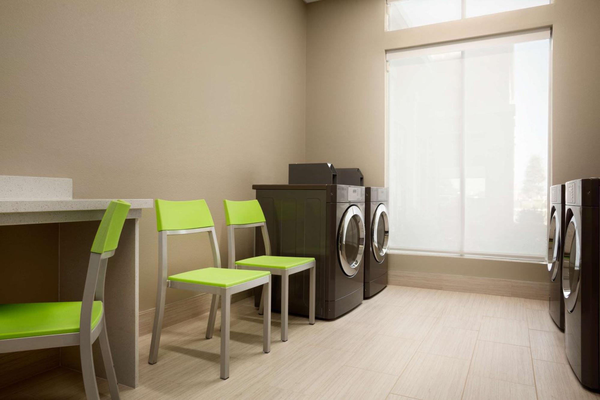 Hilton Garden Inn Houston-Baytown Buitenkant foto