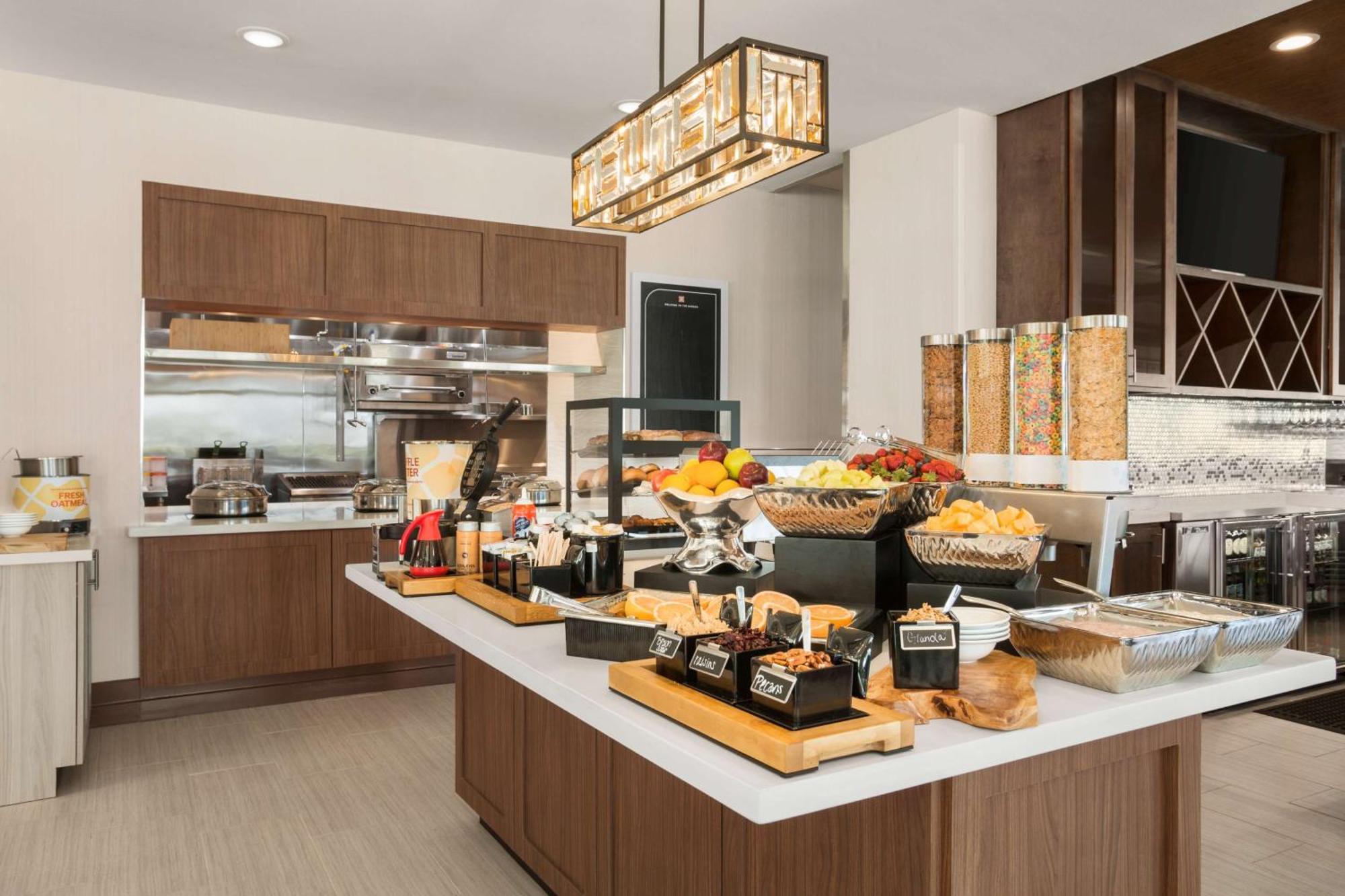 Hilton Garden Inn Houston-Baytown Buitenkant foto