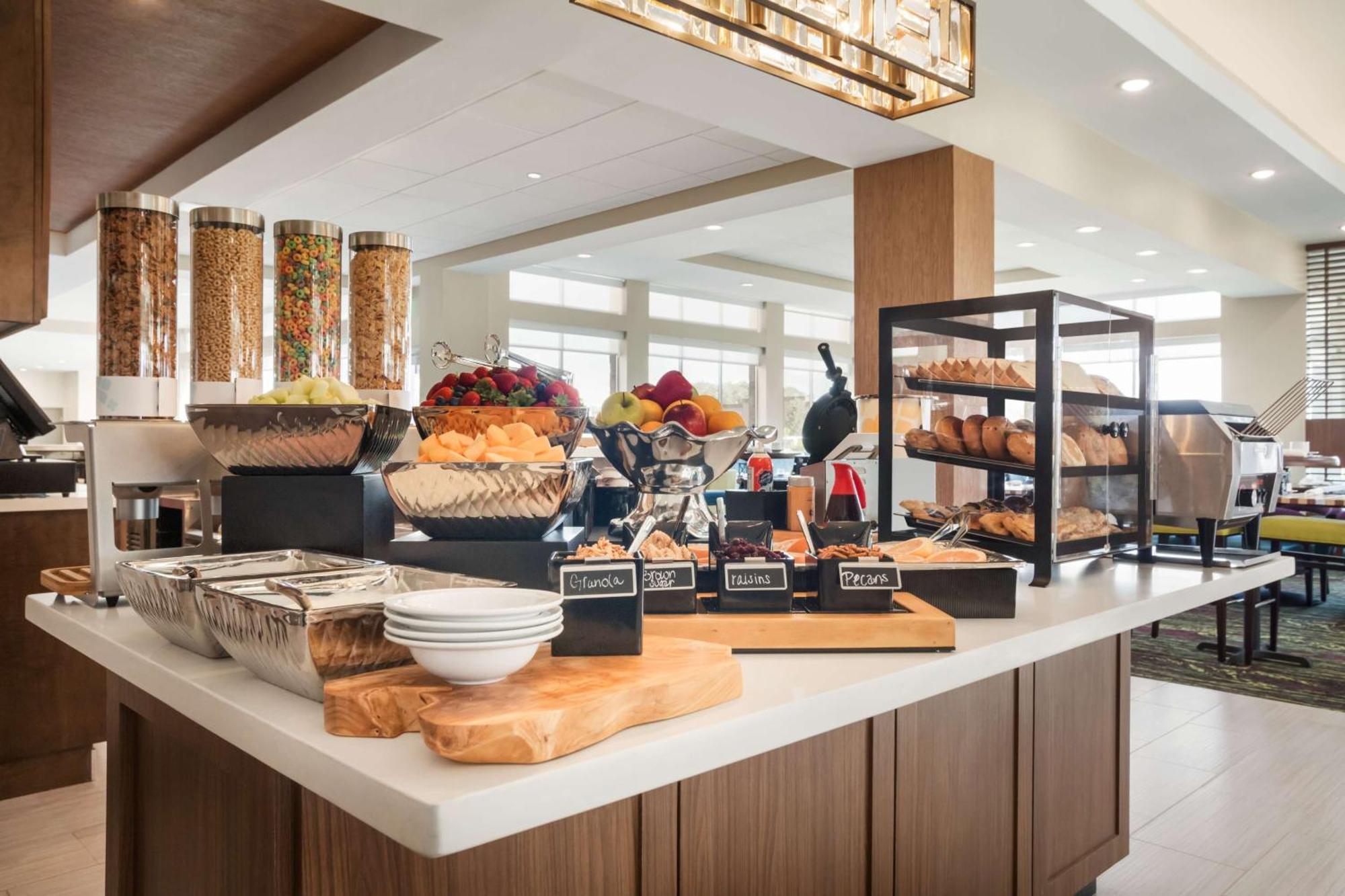 Hilton Garden Inn Houston-Baytown Buitenkant foto